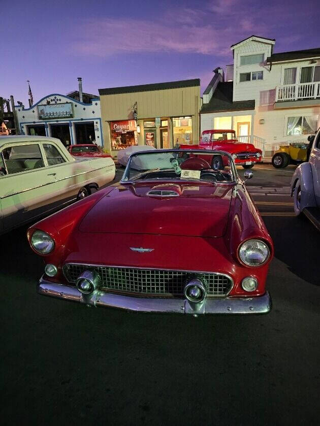 1956 Ford Thunderbird 