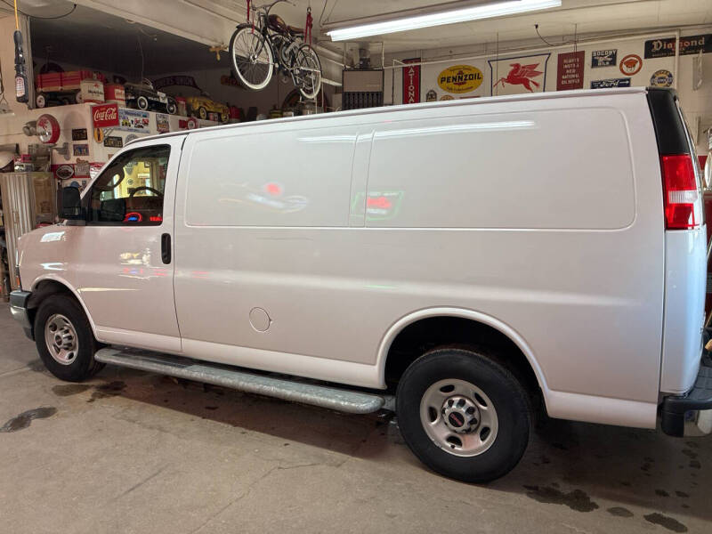 2024 GMC Savana 2500