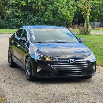 2020 Hyundai Elantra for sale at SBM AUTO SALES in Anderson IN