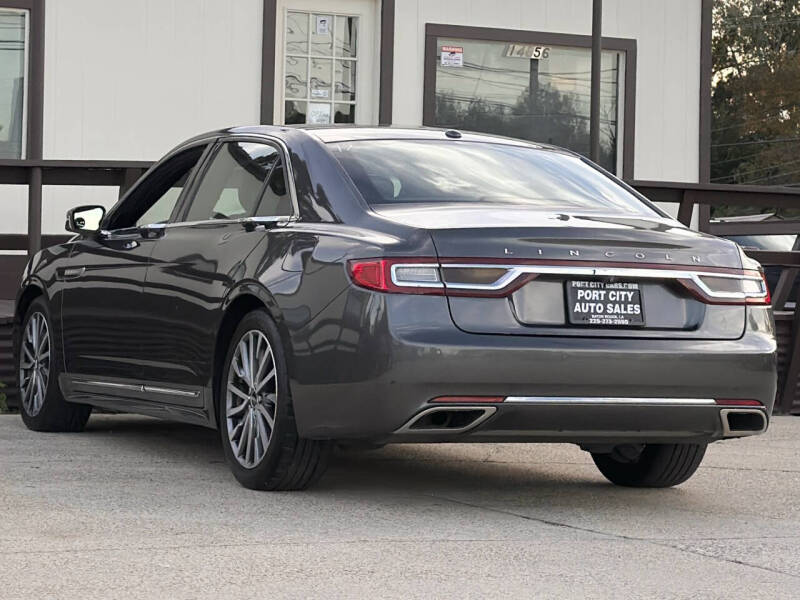 2017 Lincoln Continental Select