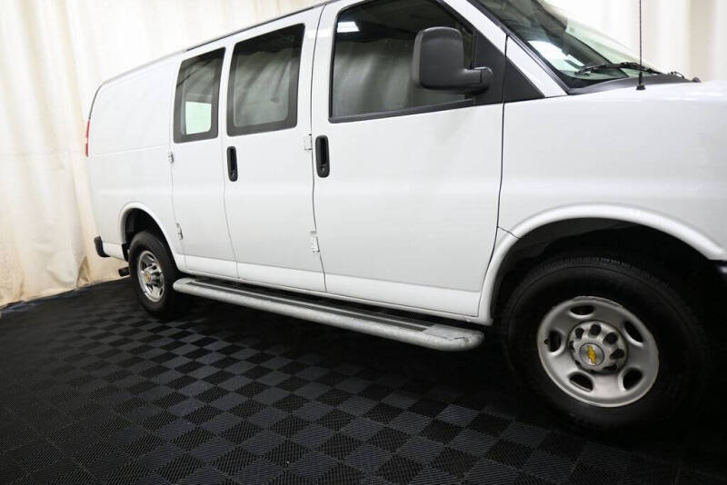 2023 Chevrolet Express 2500