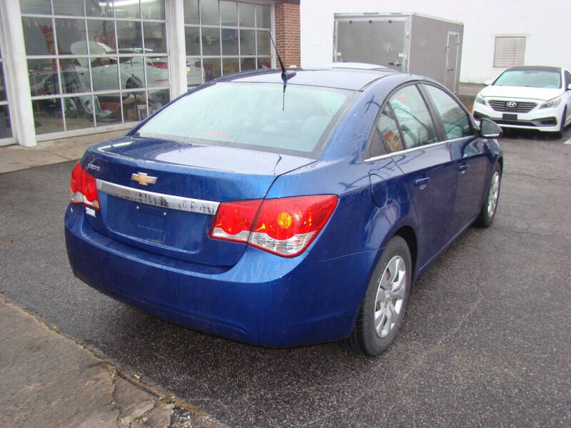 2012 Chevrolet Cruze LS photo 3