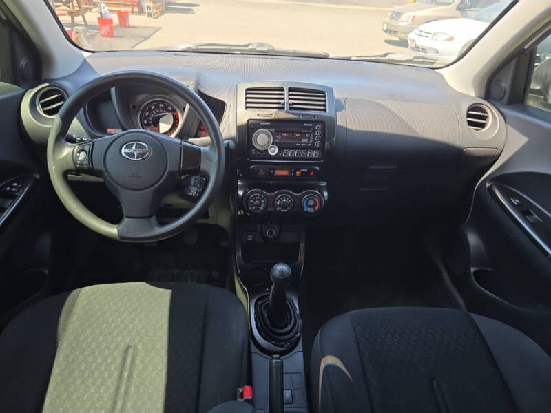 2010 Scion xD