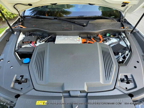 2021 Audi e-tron quattro Premium