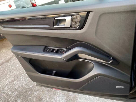 2022 Porsche Cayenne Coupe Platinum Edition