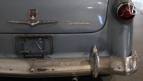 1954 Ford Crestline