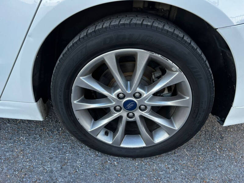 2017 Ford Fusion Hybrid SE