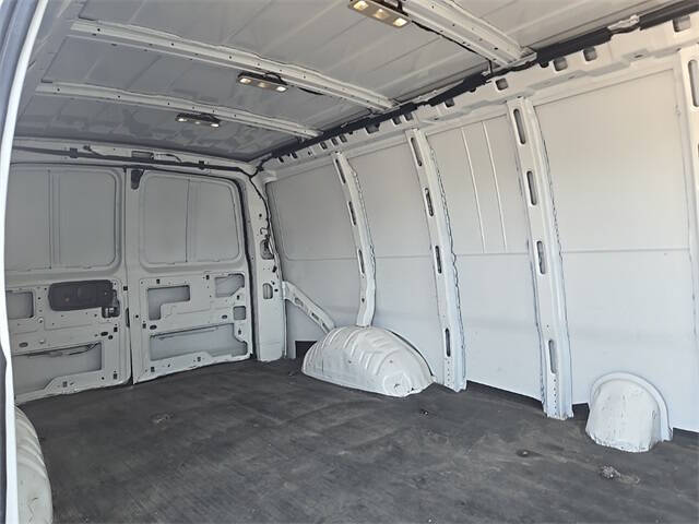 2023 Chevrolet Express 2500