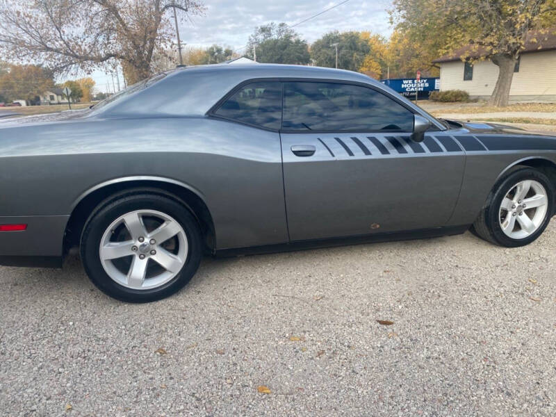 2011 Dodge Challenger SE