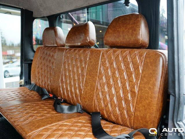 1987 Land Rover Defender