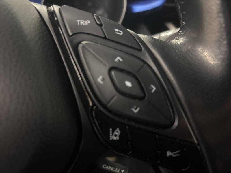 2021 Toyota C-HR XLE