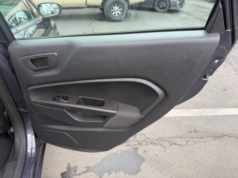 2012 Ford Fiesta SE