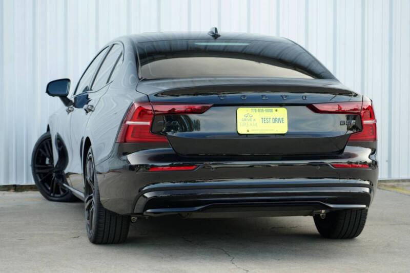 2024 Volvo S60 B5 Plus Black Edition