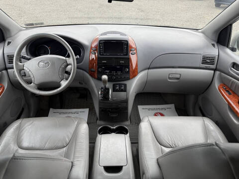 2010 Toyota Sienna XLE