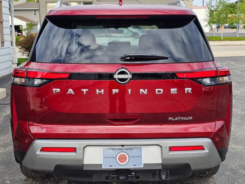 2025 Nissan Pathfinder Platinum