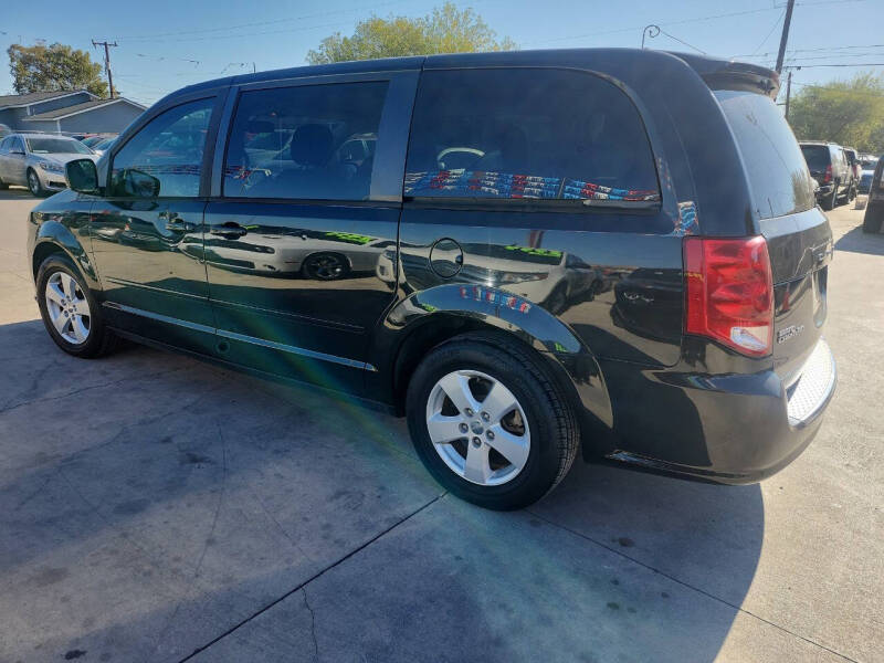 2013 Dodge Grand Caravan SE