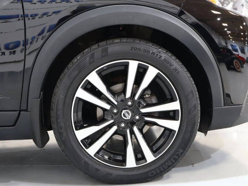 2019 Nissan Kicks SR