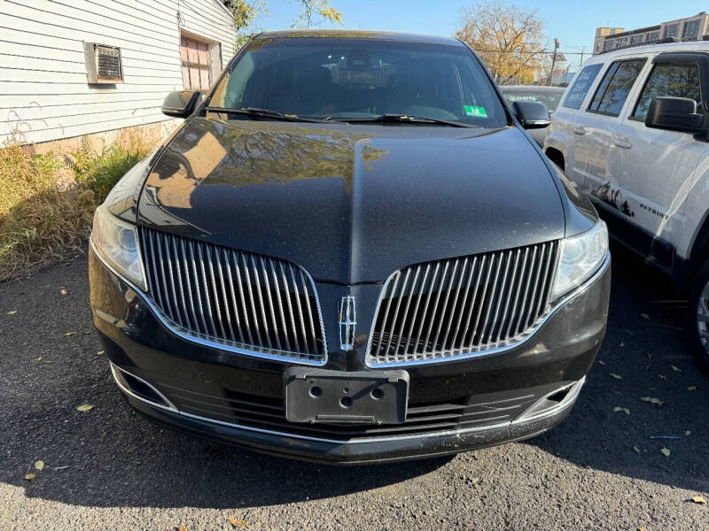 2016 Lincoln MKT Town Car Livery Fleet