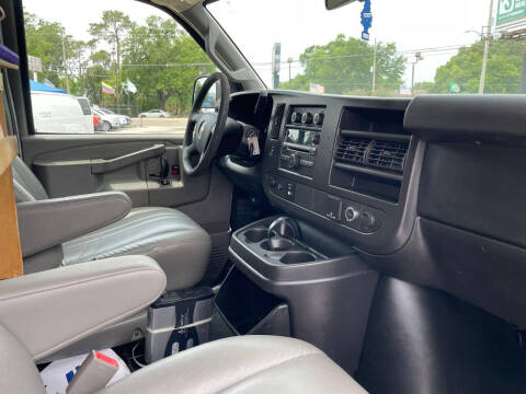 2017 Chevrolet Express 2500