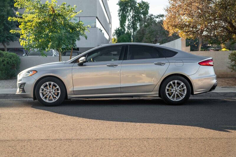 2020 Ford Fusion SE