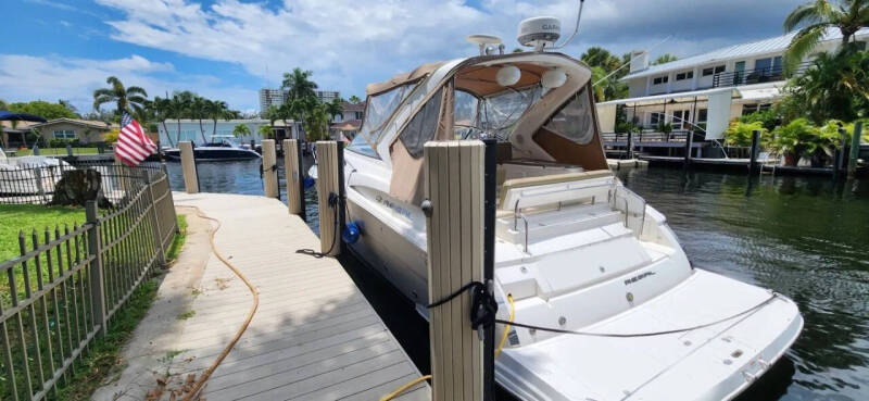 2011 Regal 35 Express Cruiser