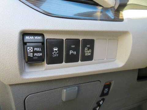 2017 Toyota Sienna XLE Premium 8-Passenger