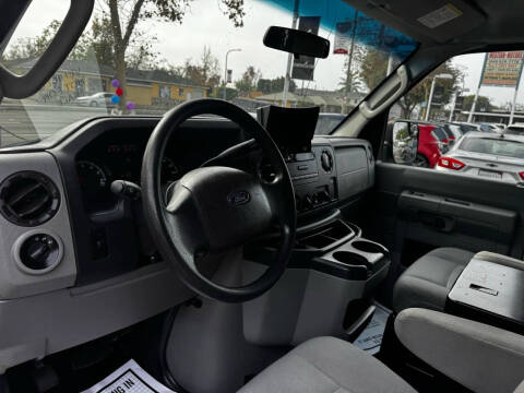 2014 Ford E-Series E-150