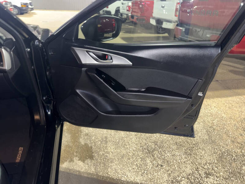 2018 Mazda MAZDA3 Sport