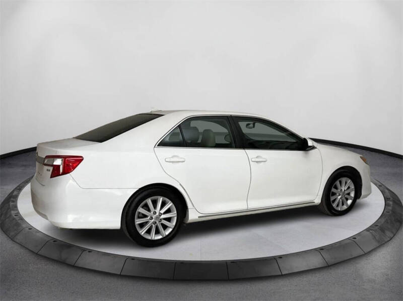 2014 Toyota Camry XLE V6