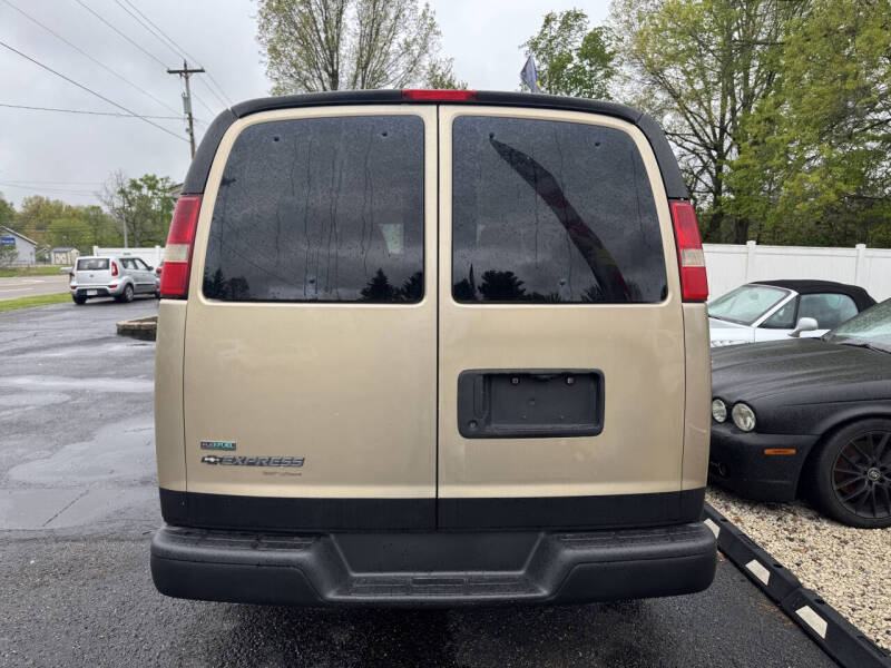 2011 Chevrolet Express LS 1500