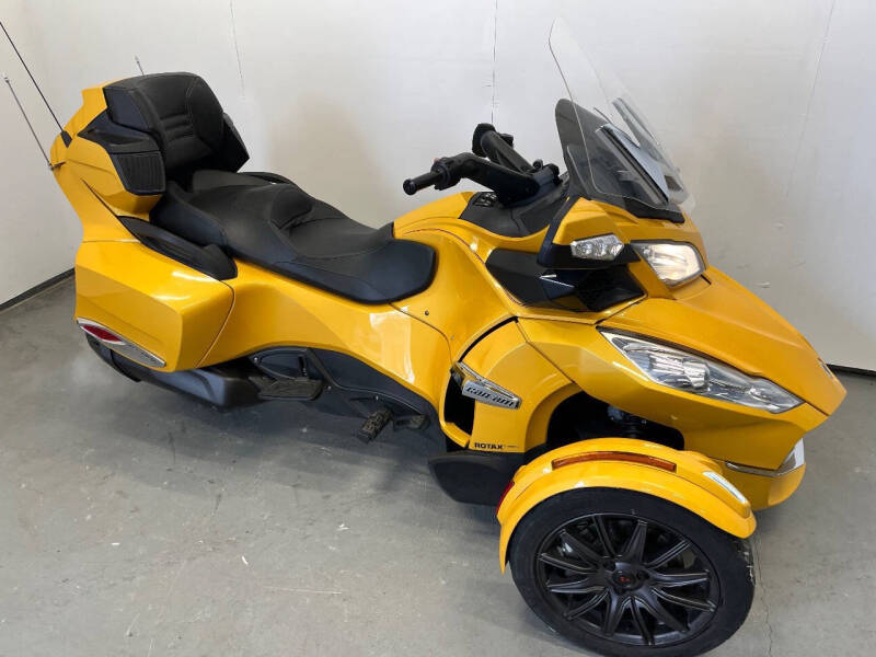2013 Can-Am Spyder RT-S SM5