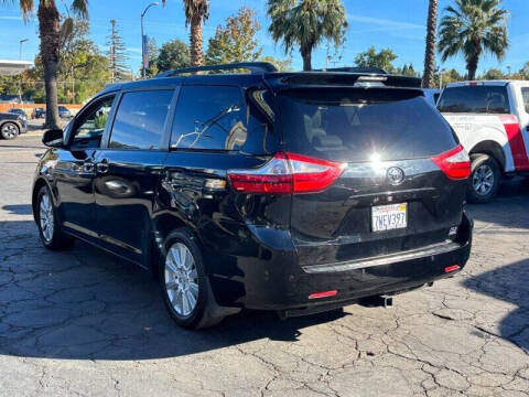 2017 Toyota Sienna XLE 7-Passenger