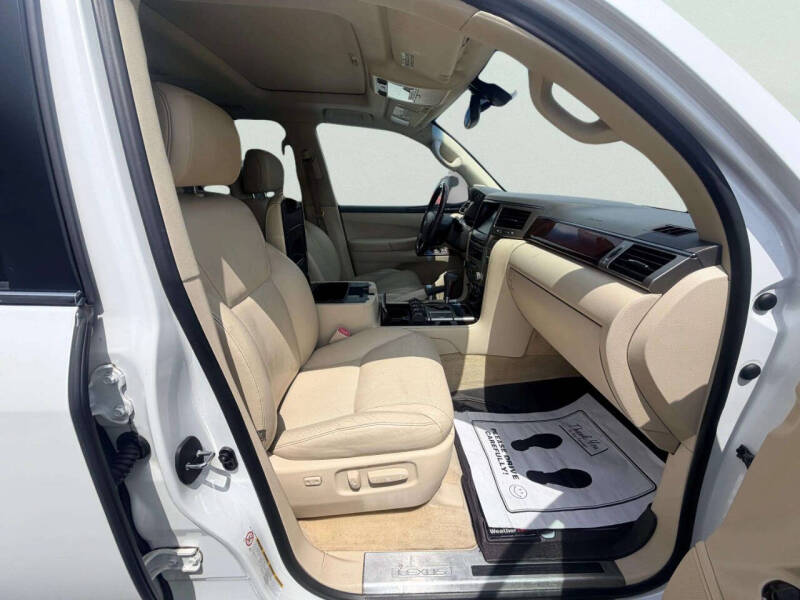 2013 Lexus LX 570