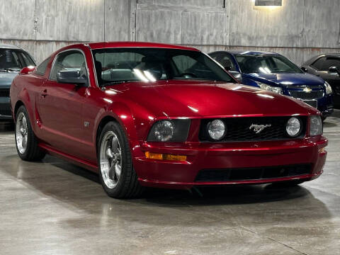 2005 Ford Mustang GT Deluxe