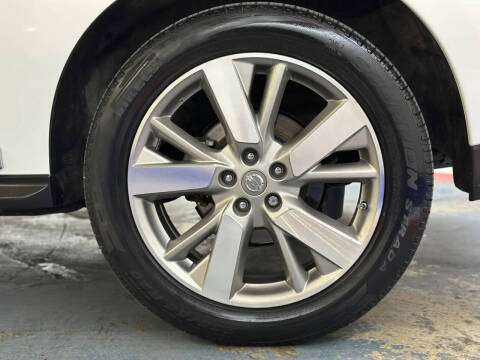 2013 Nissan Pathfinder Platinum