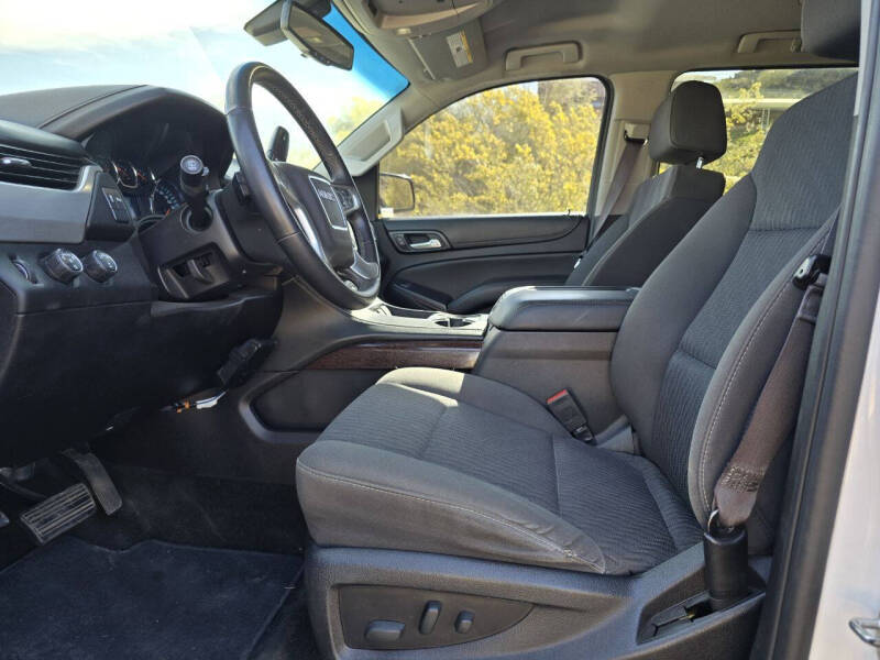 2017 GMC Yukon XL SLE