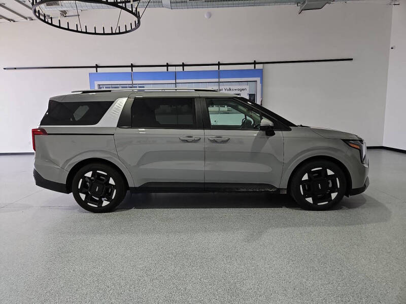 2025 Kia Carnival EX