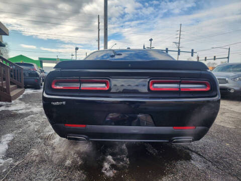 2022 Dodge Challenger SXT