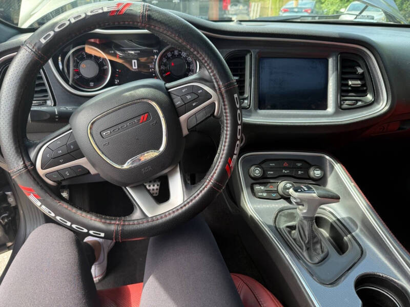 2018 Dodge Challenger SXT Plus