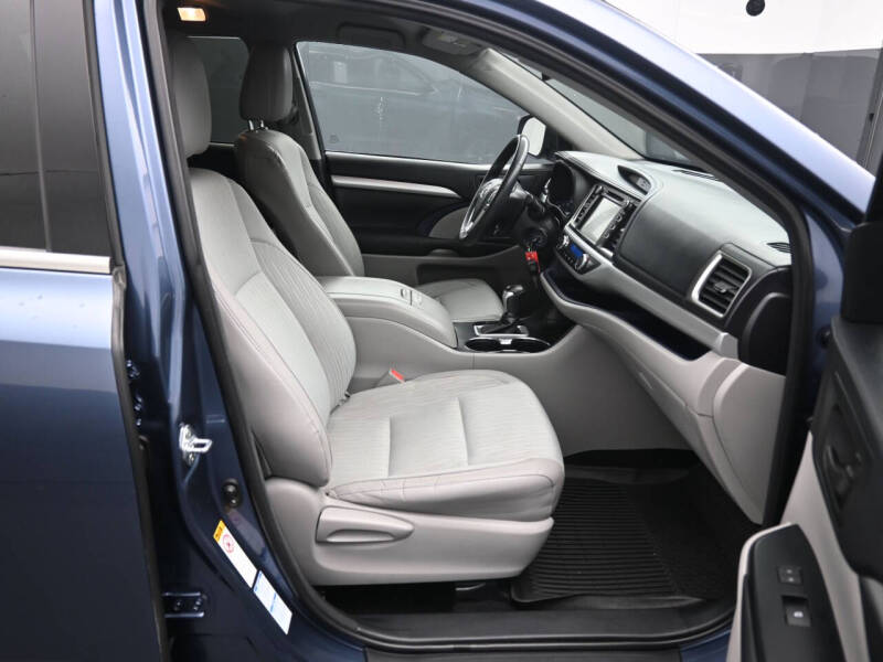 2016 Toyota Highlander LE Plus