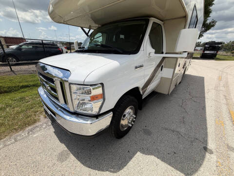2017 Thor Motor Coach Freedom Elite