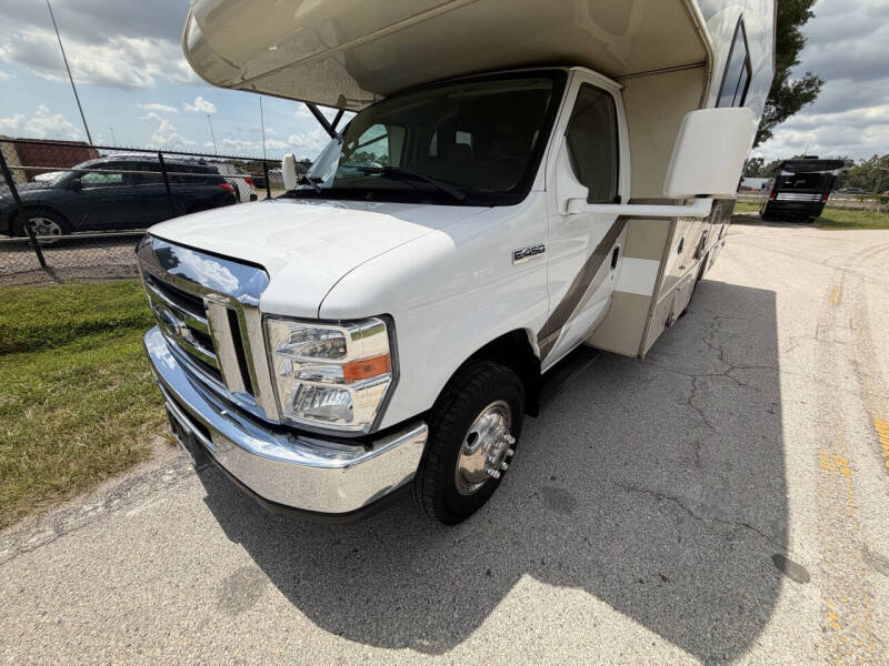 2017 Thor Motor Coach Freedom Elite