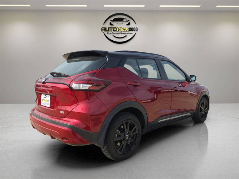 2023 Nissan Kicks SR