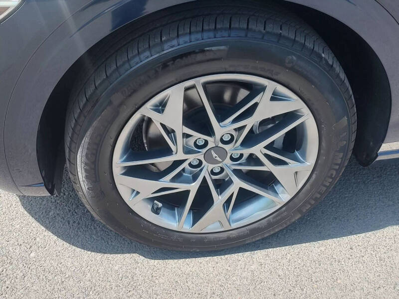 2022 Genesis GV70 2.5T Standard