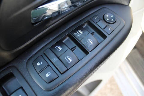 2013 Chrysler Town and Country Touring