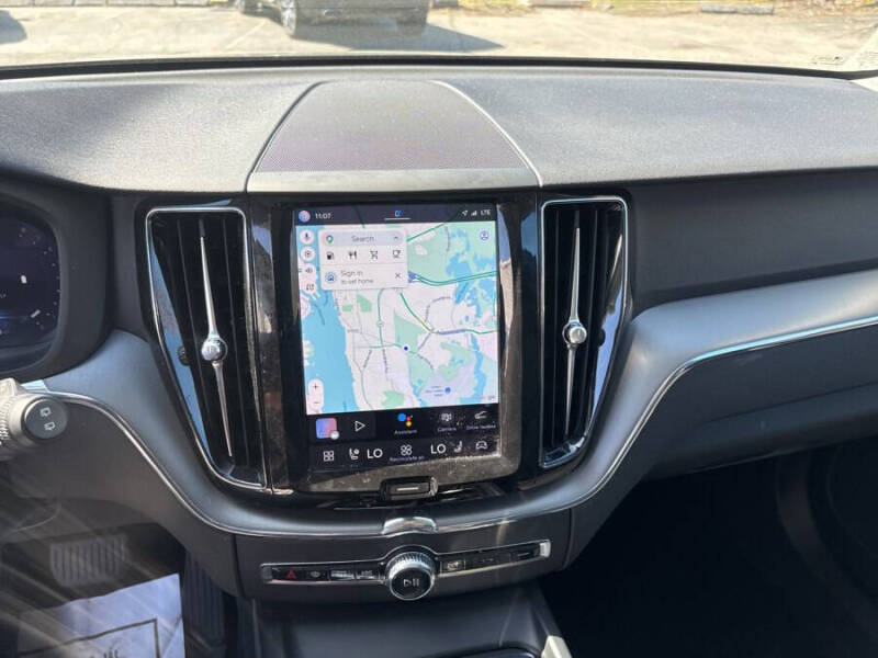 2023 Volvo XC60 B5 Core