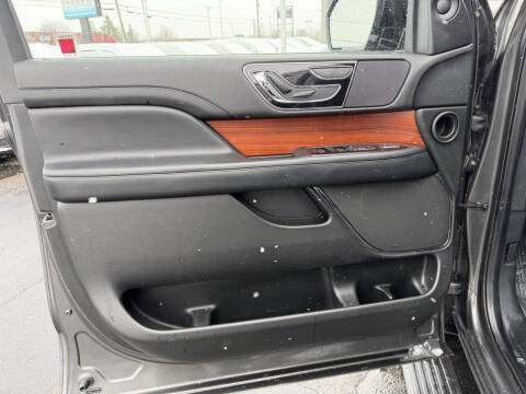 2018 Lincoln Navigator Select