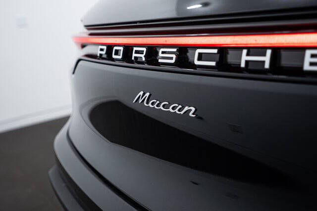 2025 Porsche Macan