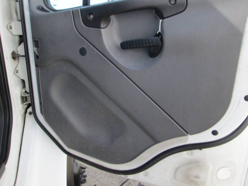 2007 Freightliner Business class M2