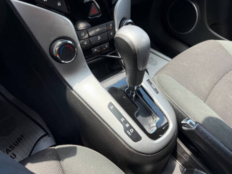 2011 Chevrolet Cruze LT Fleet